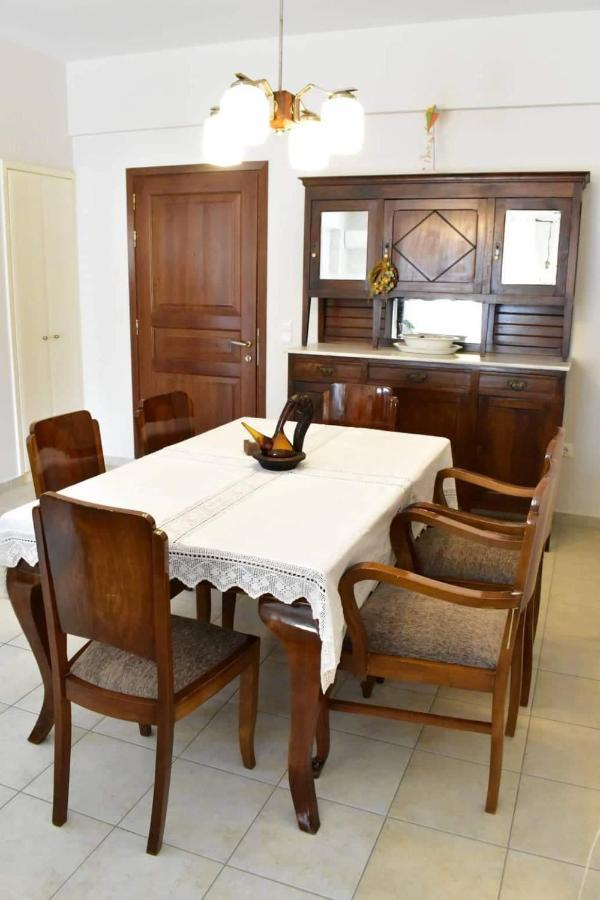C' Est La Vie Apartment นาฟปลิโอ ภายนอก รูปภาพ