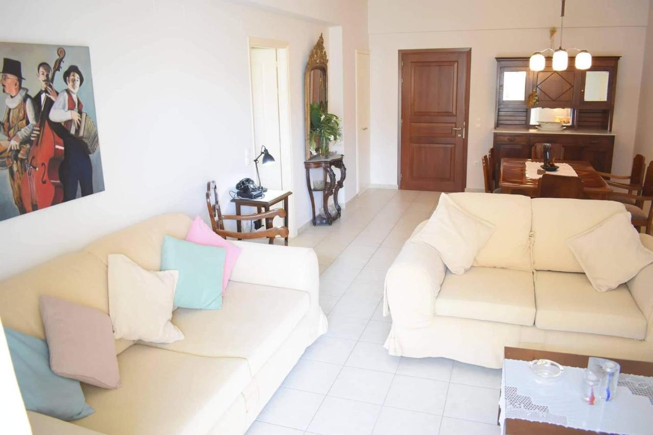 C' Est La Vie Apartment นาฟปลิโอ ภายนอก รูปภาพ