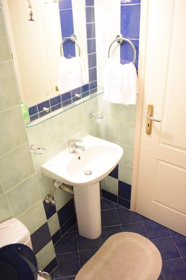 C' Est La Vie Apartment นาฟปลิโอ ภายนอก รูปภาพ